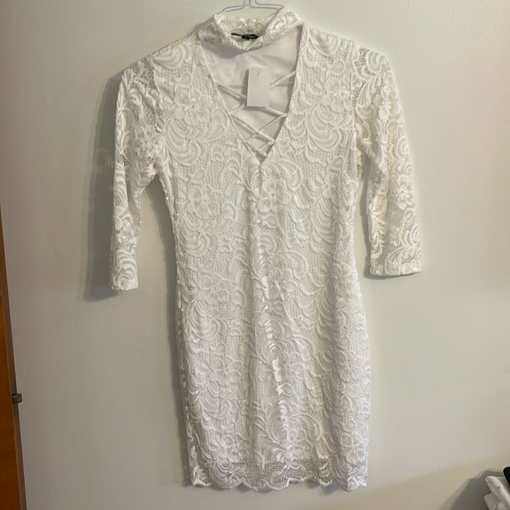 White‎ Lace Dress
